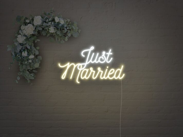 Just Married V1 Neon Sign