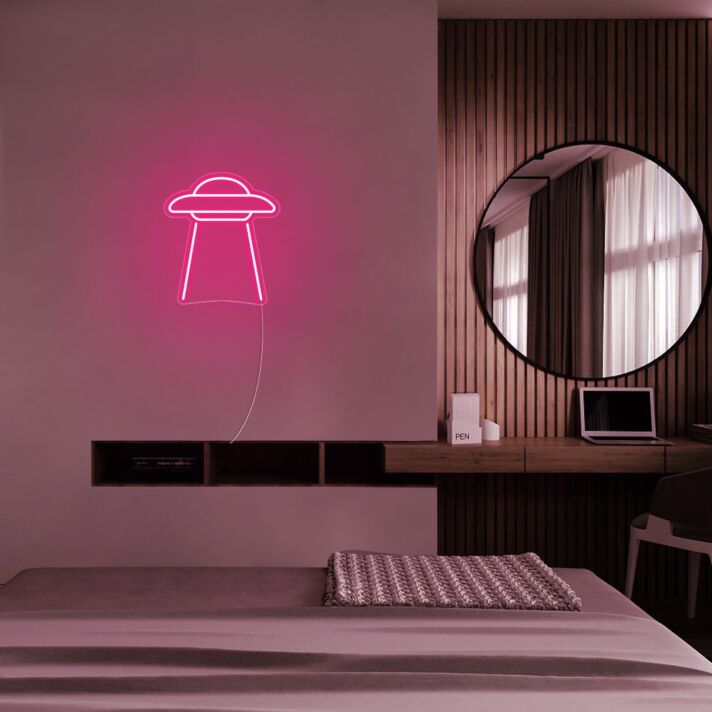 Mini Ufo Neon Sign