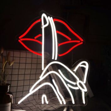 Seductive Lips Alluring Neon Sign for Trendy Spaces