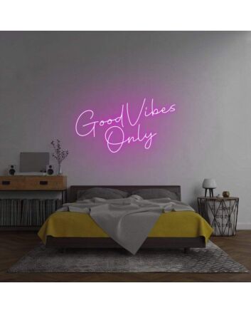 Good Vibes Only&#39; Neon Sign